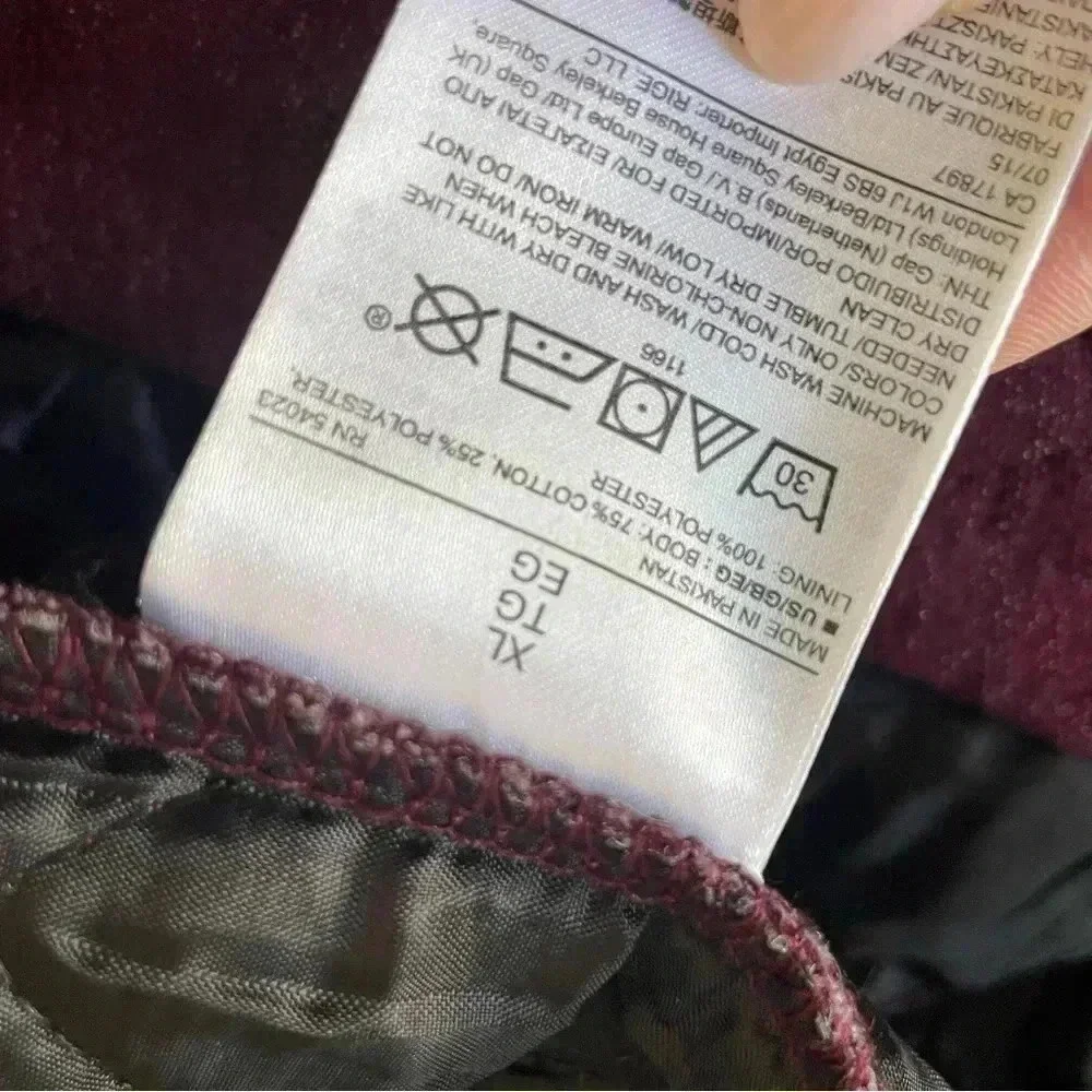 Banana Republic Men’s‎ Quilted Coat in Burgundy- size XL winter jacket classy